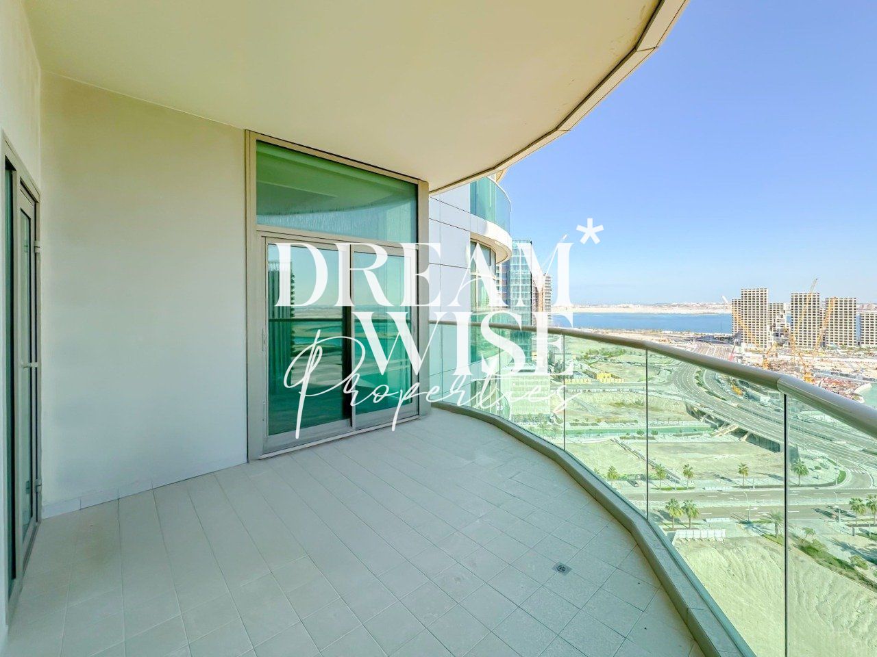 Elegant Apartment | Sea View | Vacant and Ready to move