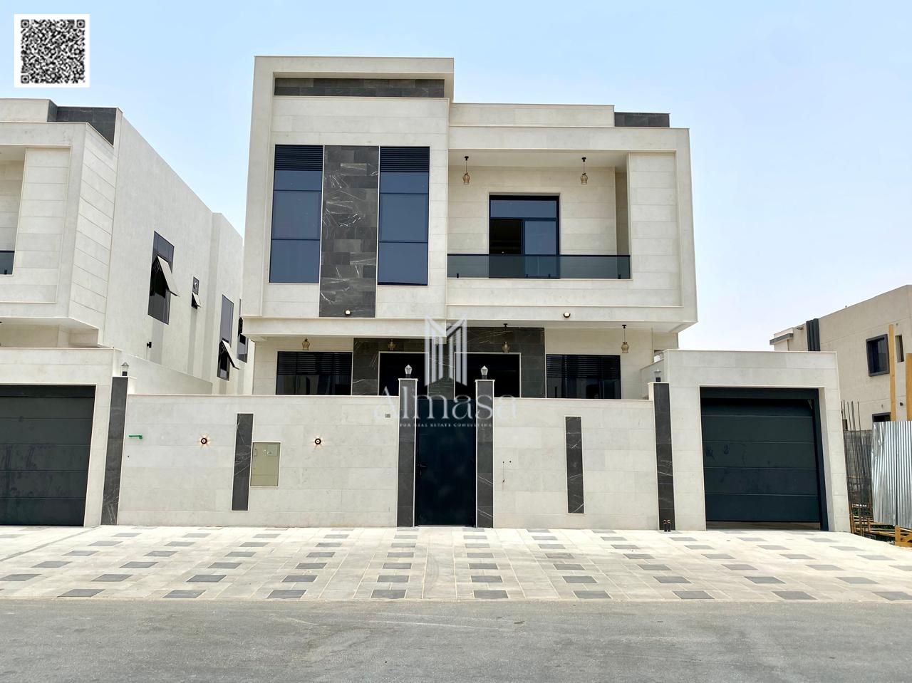 Villa deluxe for sale in al Bahia area freehold