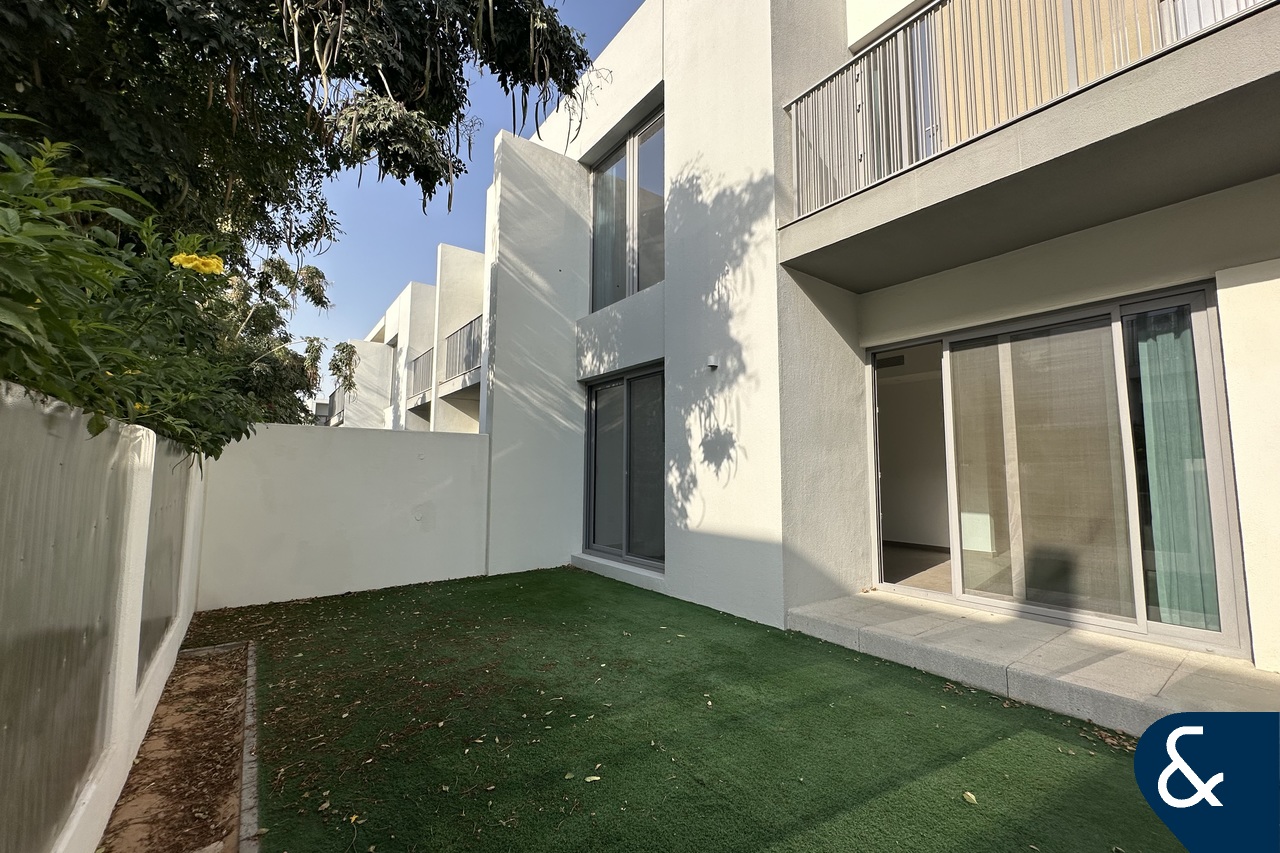 CLOSE TO AMENITIES | LANDSCAPED | VACANT