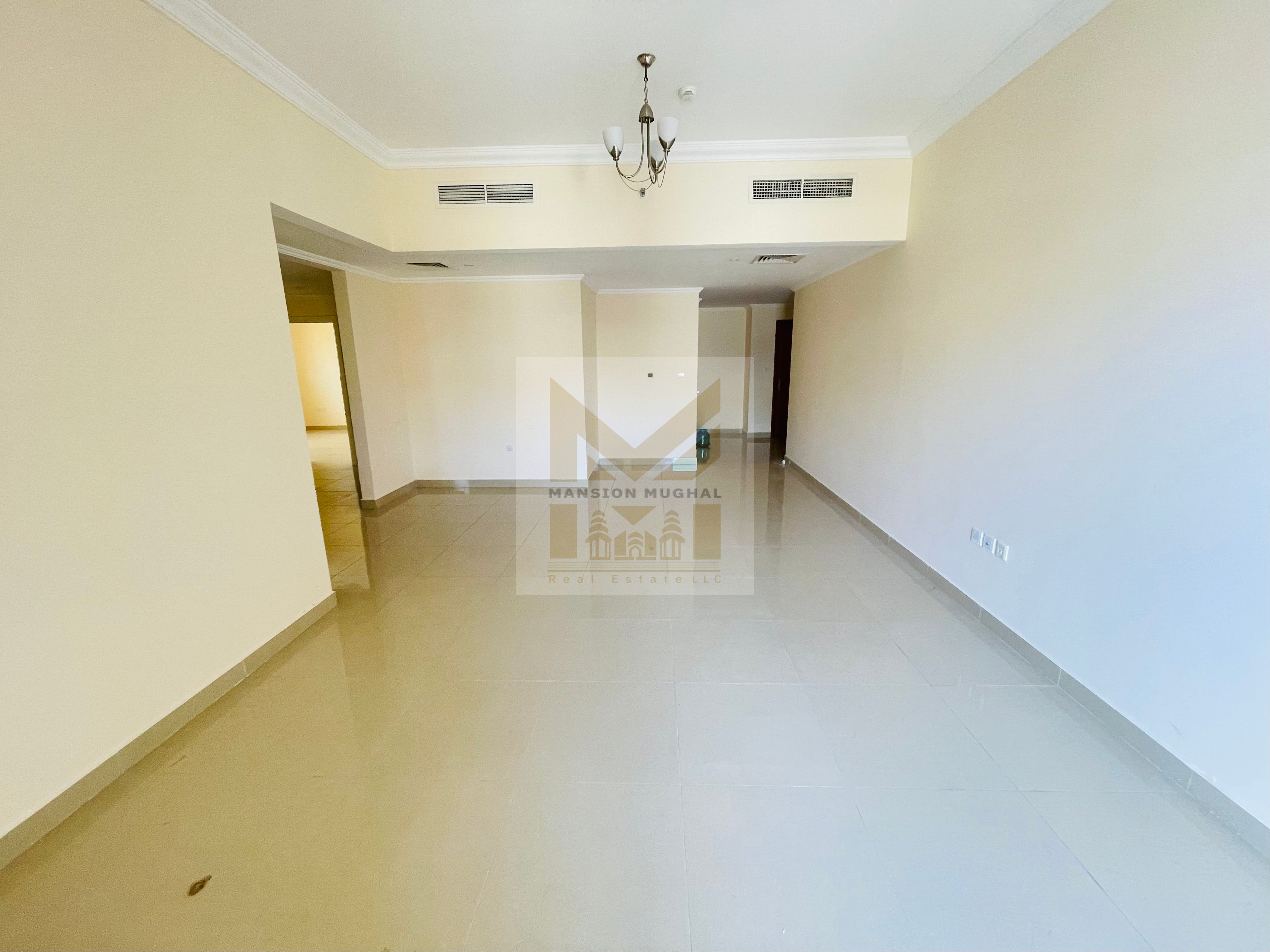 Luxury & Lavish 3-Br//Bright & Spacious//wardrobe & Balcony + Open View//1-Covered Parking//4&6 Chqs
