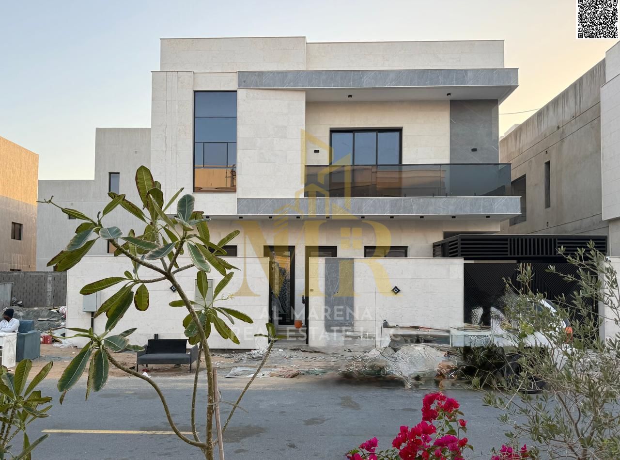 Luxury villa with personalized finishing, including electricity, water, and air conditioning. Freehold ownership for life, with the best finishing in