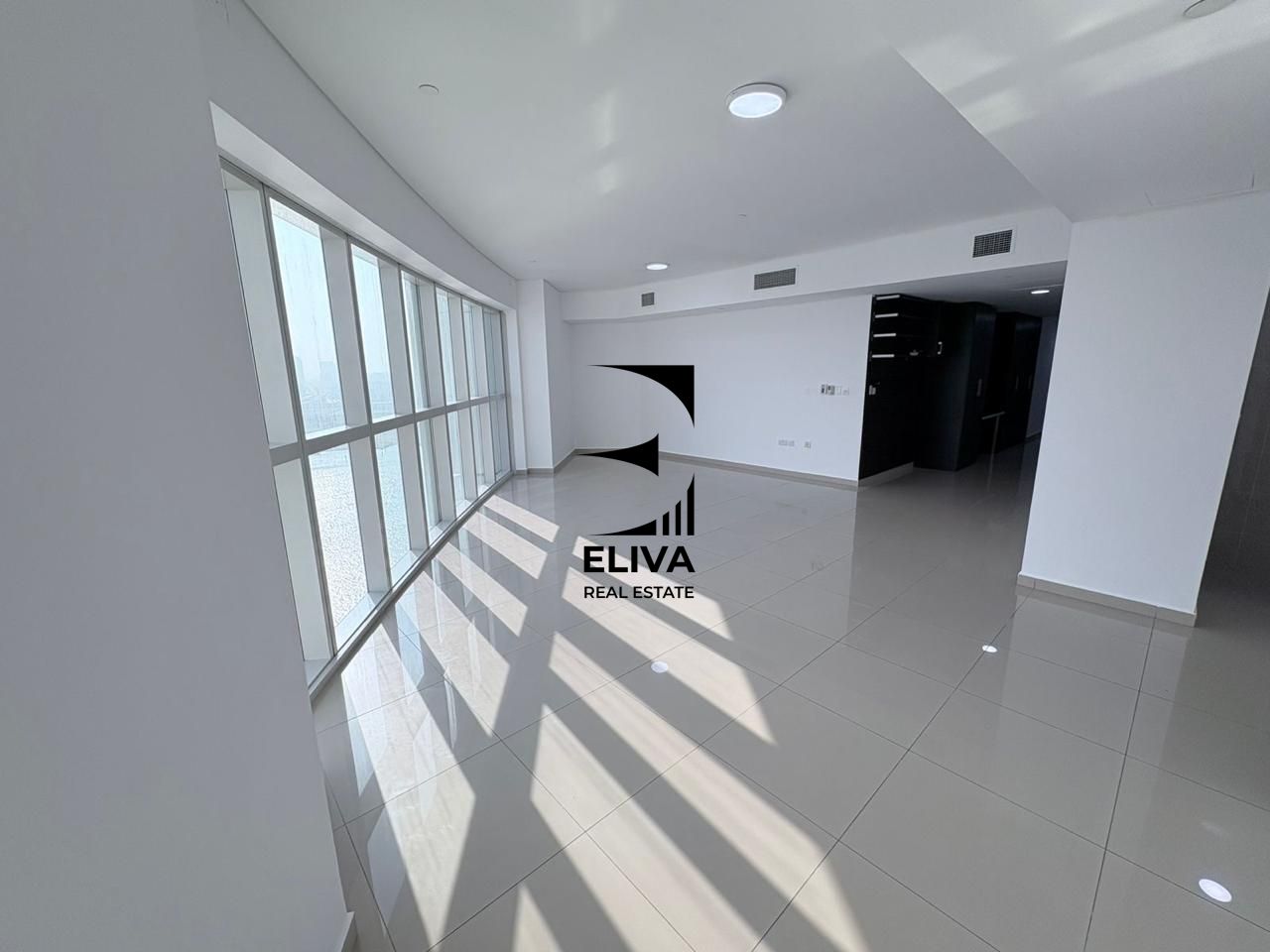 Modern Living | Corner Unit | Marina View