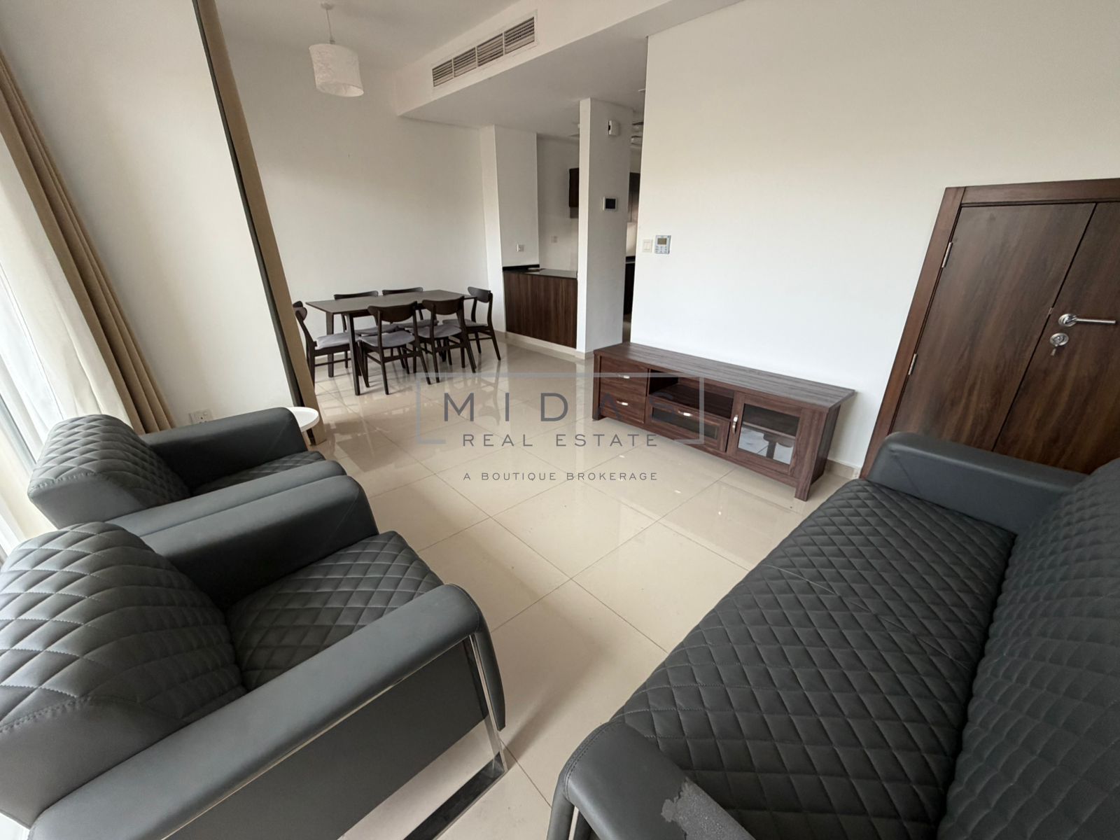 3BR Vacant Townhouse | Spacious Basement