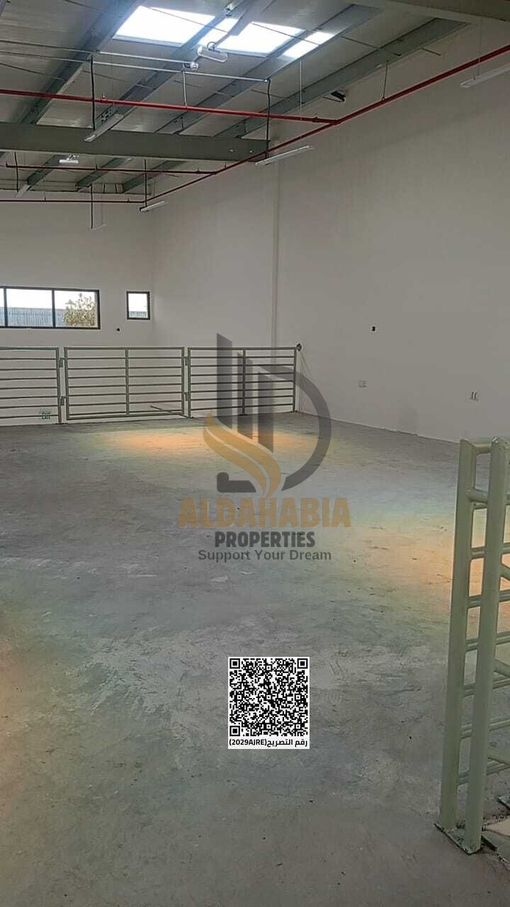Warehouse for Annual Rent – Al Jurf 3 | Ajman Location: Al Jurf 3 – Unit No. 1 Prime location on a dual-sided road, ideal for trucks and log