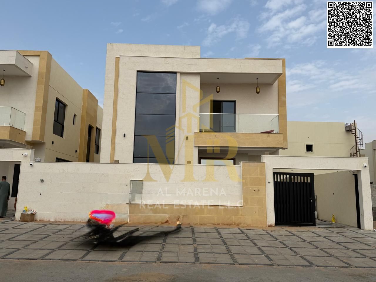 Luxury villa for sale in Al Zahia – 4 master bedrooms, majlis and 2 living rooms, excellent finishes, ready to move in