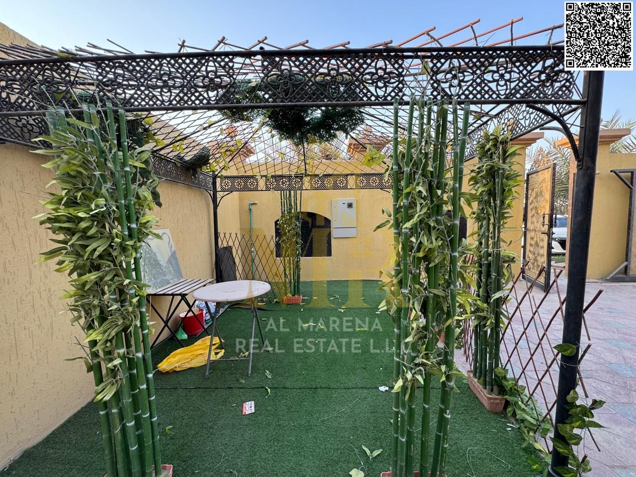 Luxury villa for sale in Al Muwaihat 1 – five master bedrooms, majlis and two living rooms, outdoor yard, ready to move in
