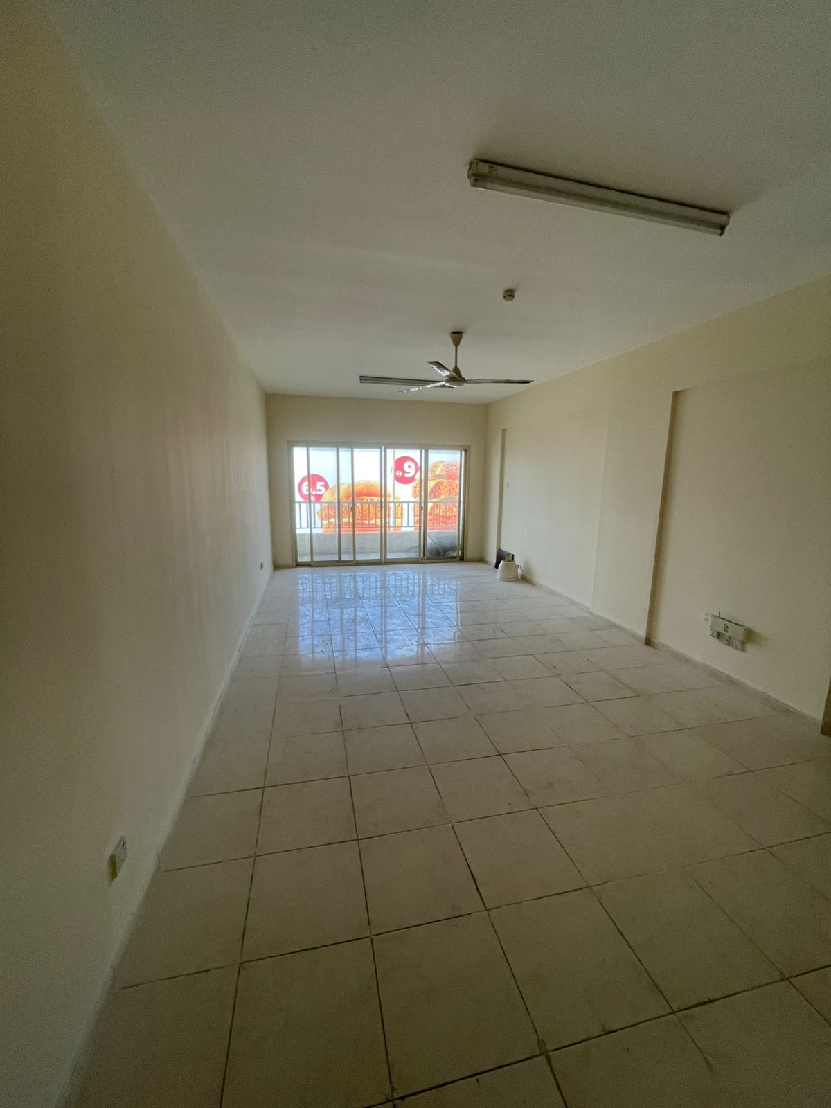 A very distinctive apartment for rent in the Al Majaz area of Sharjah, one of the most popular and sought-after residential areas for its vibrant loca