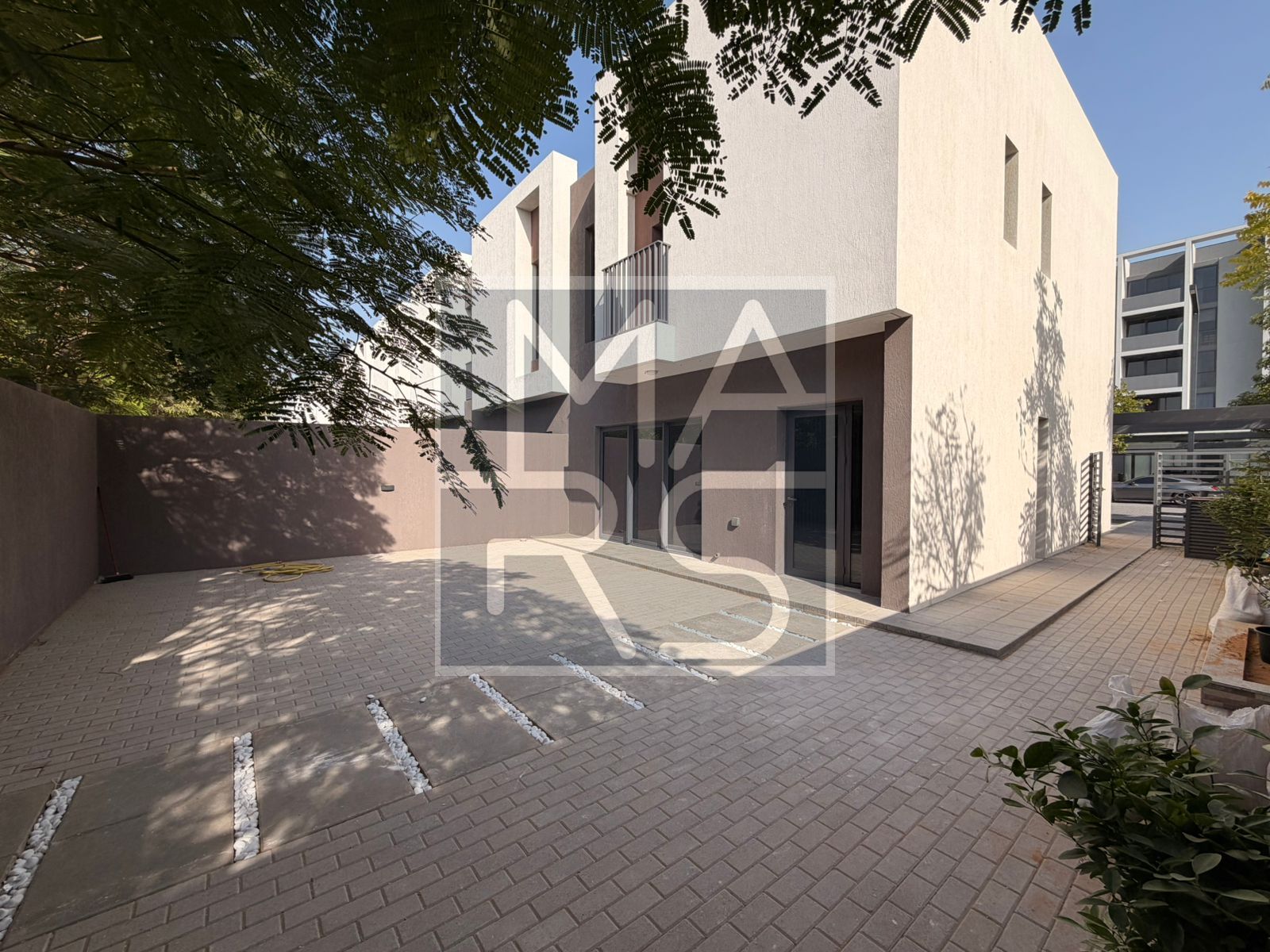 Fully Corner | Ready To Move | Excellent Community