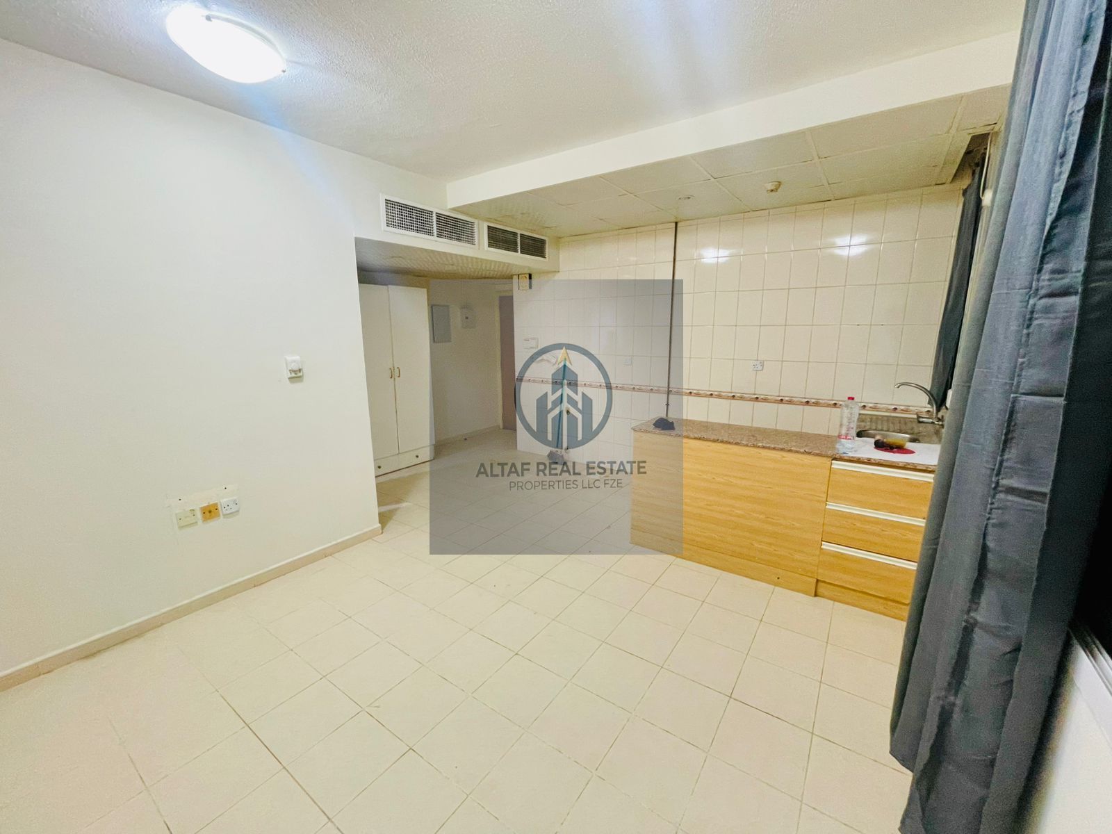 BIG STUDIO NEAR BY CORNISH IN MUJARRAH