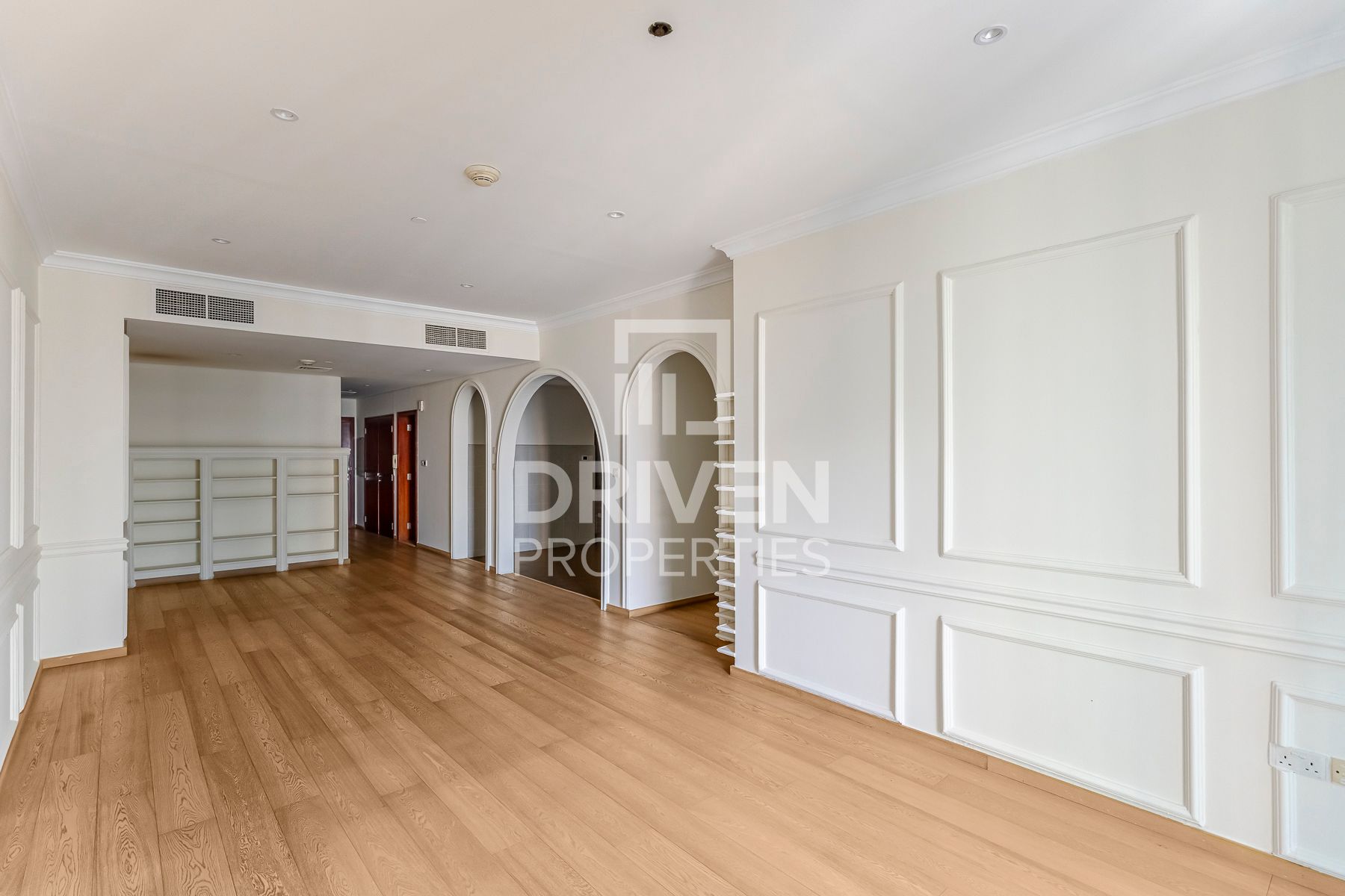 High Floor | Large Layout | Prime Location