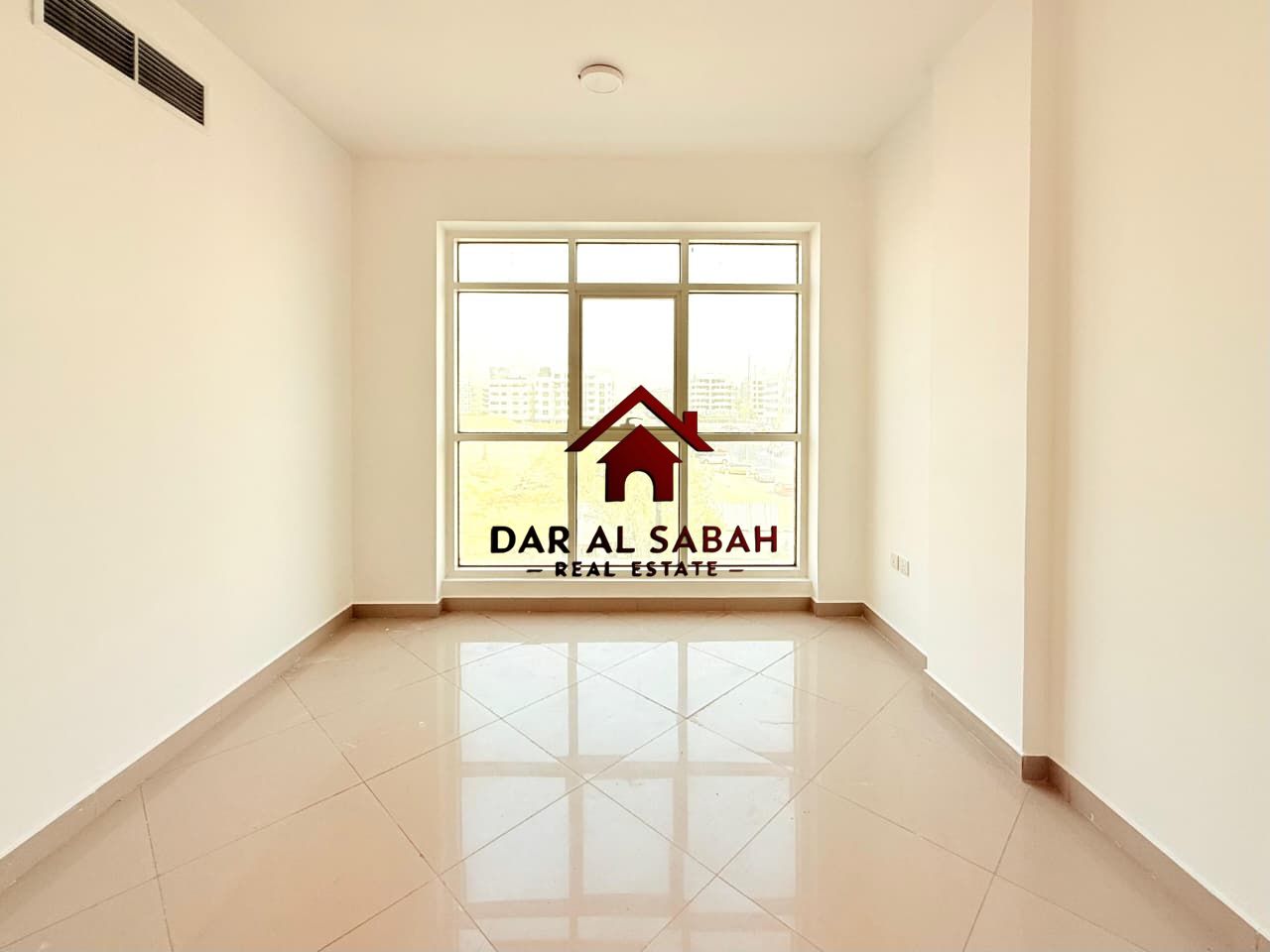 Ready to move | 6 cheque payment | with balcony | easy assess to dubai !