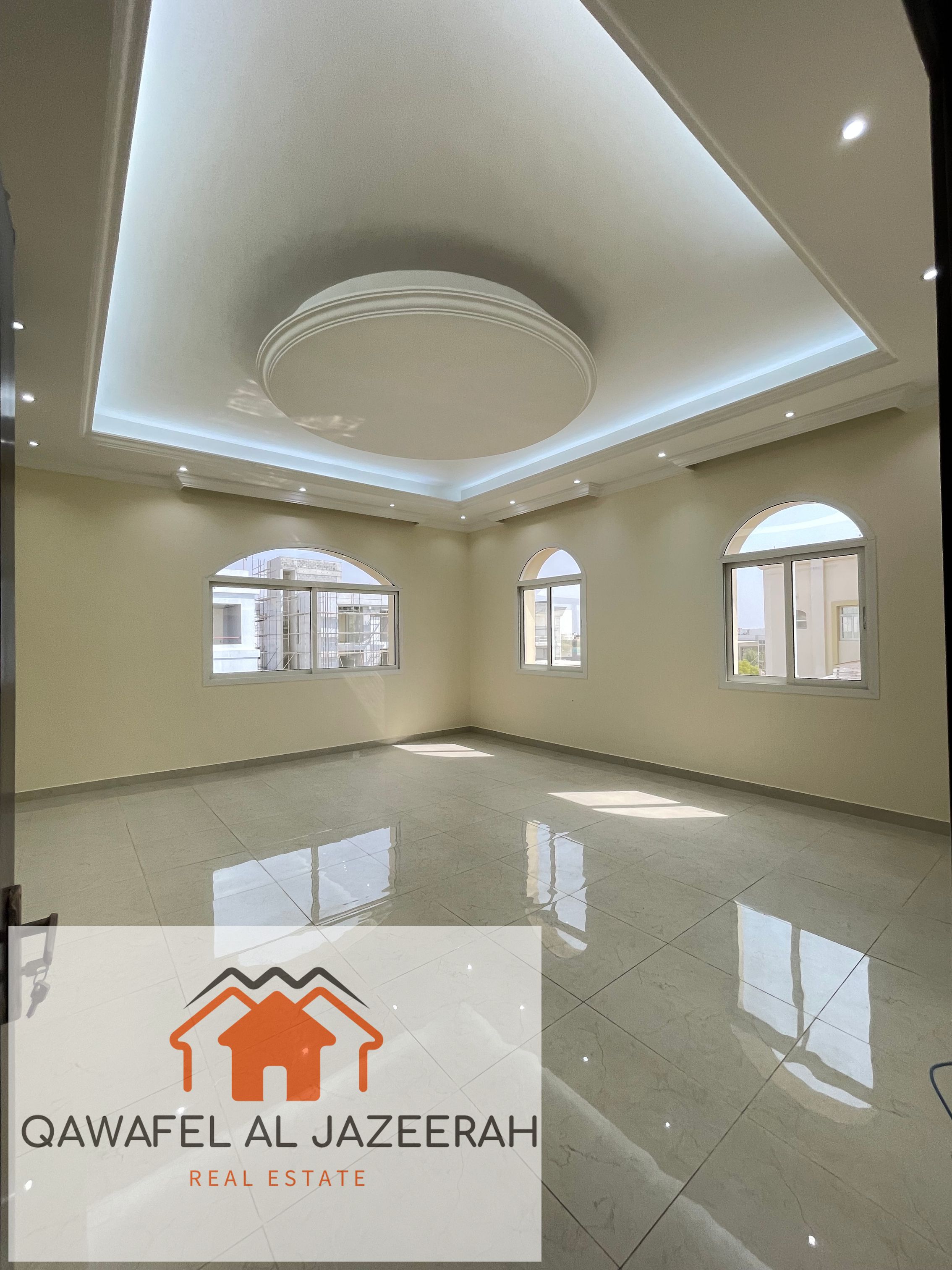 Luxury villa 5-BR / large garden / ready to move