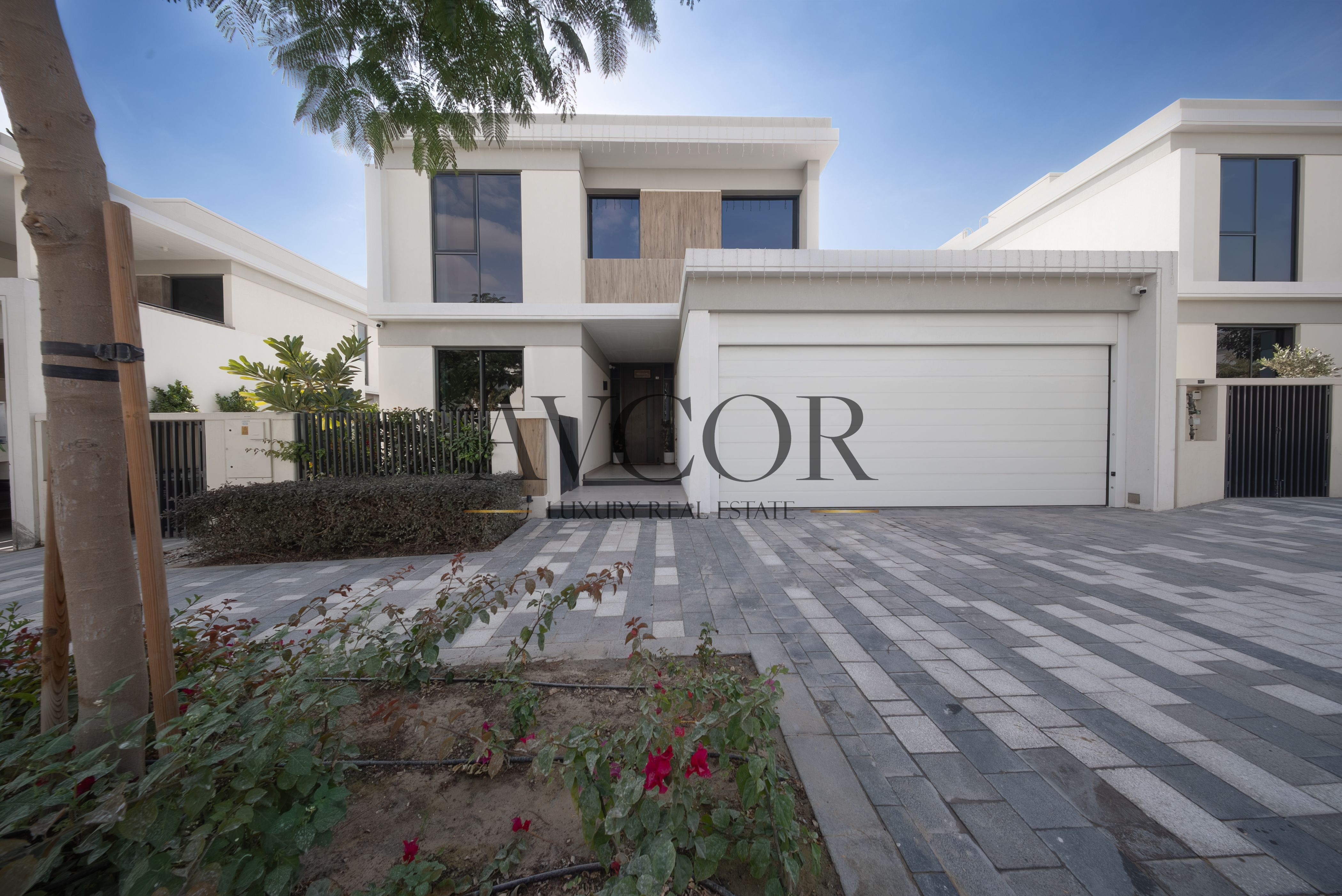 Upgraded | exclusive | No agents | free mortgage