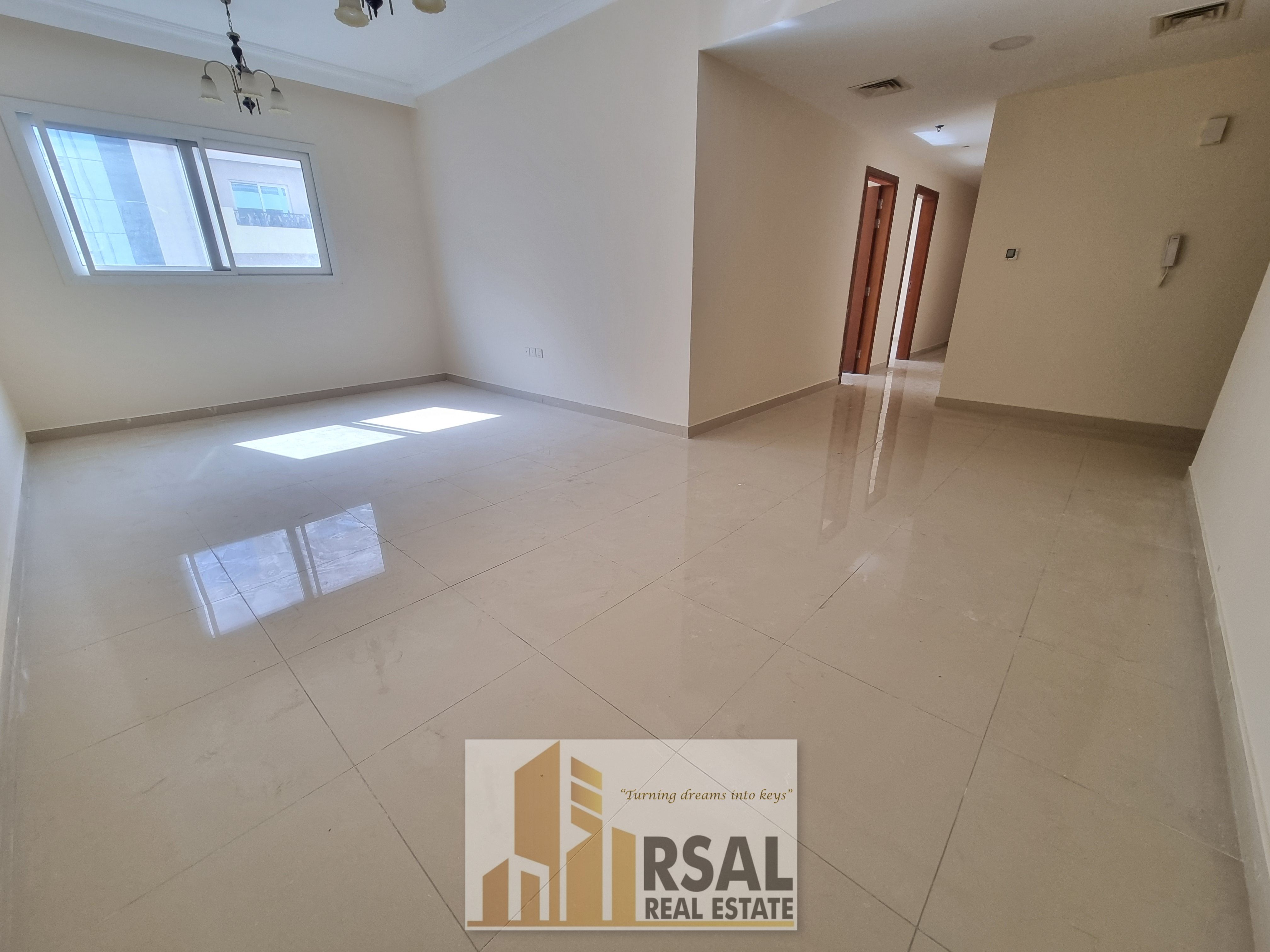 Afordable Lavish Family 3Bhk With Coverd Parking//Ready to Move//Easy Payment//Close To The Safari Mall