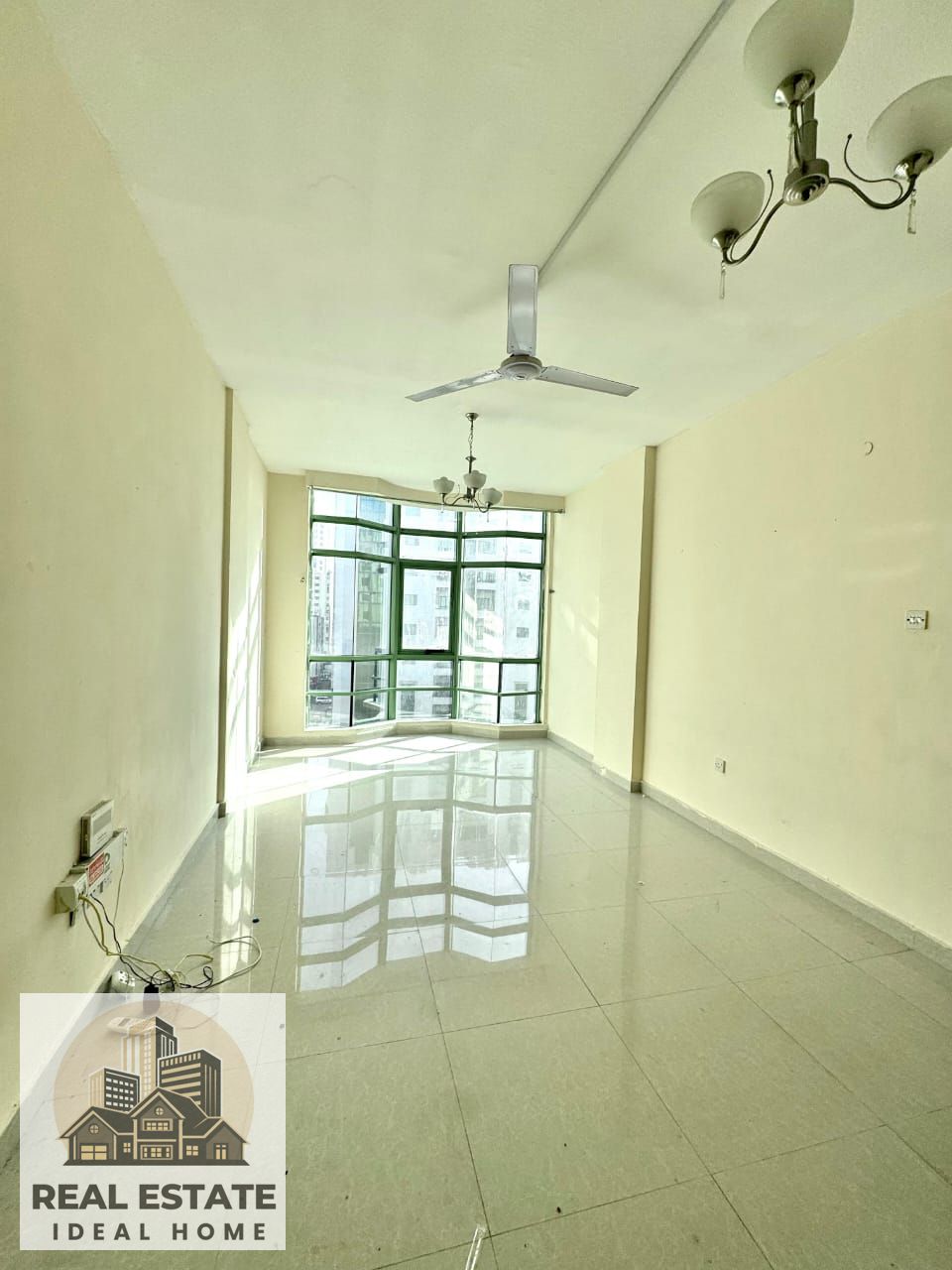 BIG OFFER ** NO DEPOSIT 2 BHK WITH SEPARATE HALL CENTRAL AC RENT ONLY 35K IN 6 PAYMENTS