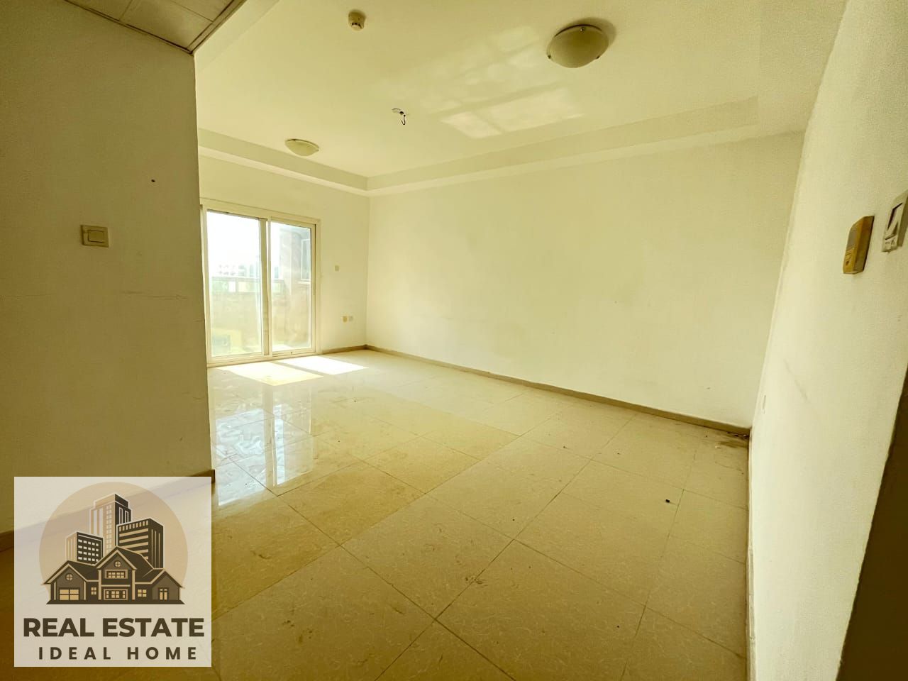 HOT OFFER *** NO DEPOSIT 3 B H K *** rent only 45K + Central Ac with Balcony 2500 Sq Ft 4 Chaqus