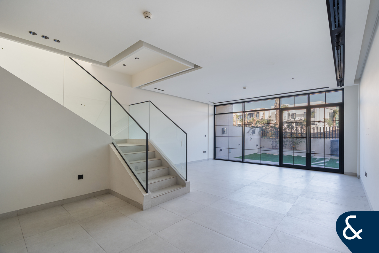 Exclusive | Park Backing | Must See Unit