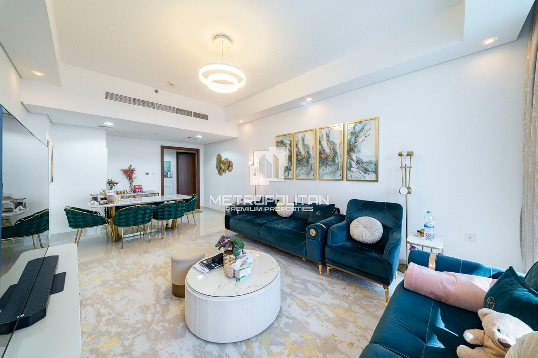 Higher Floor | Large Layout | Canal View