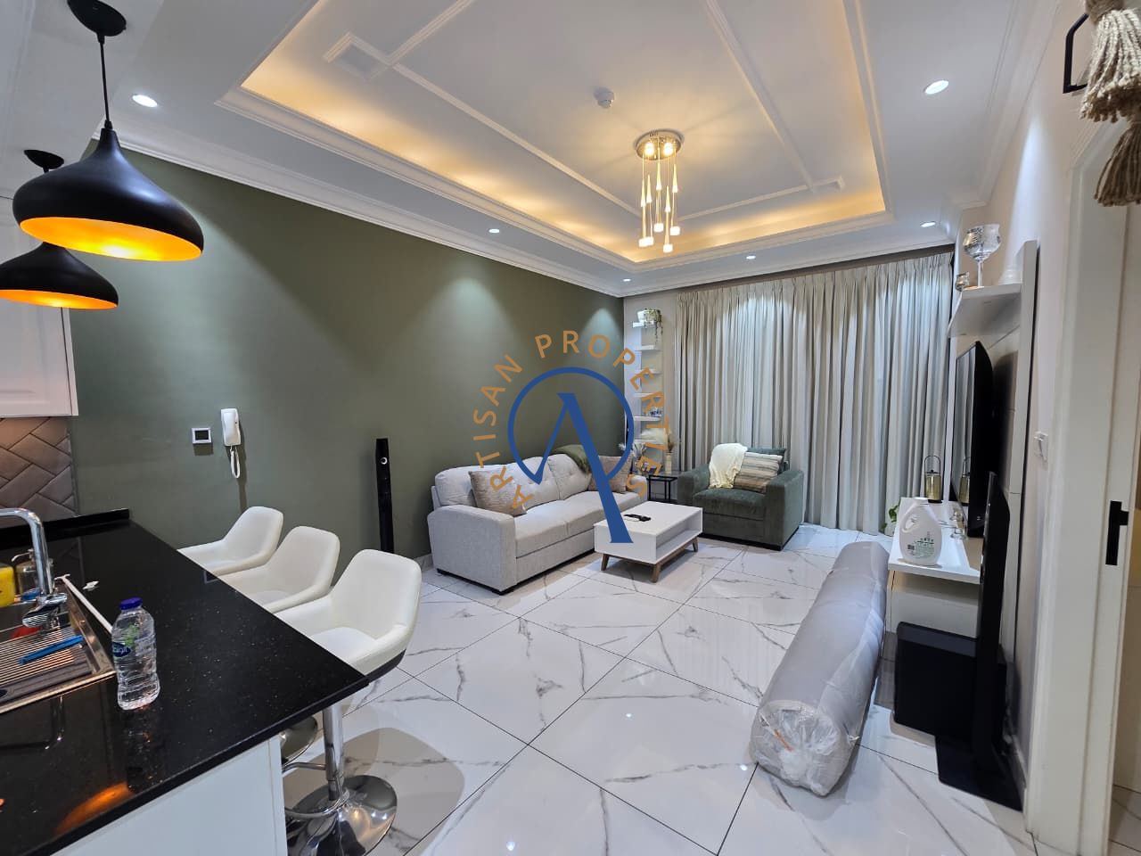 SPACIOUS | FURNISHED | AVAIL END JANUARY 2026