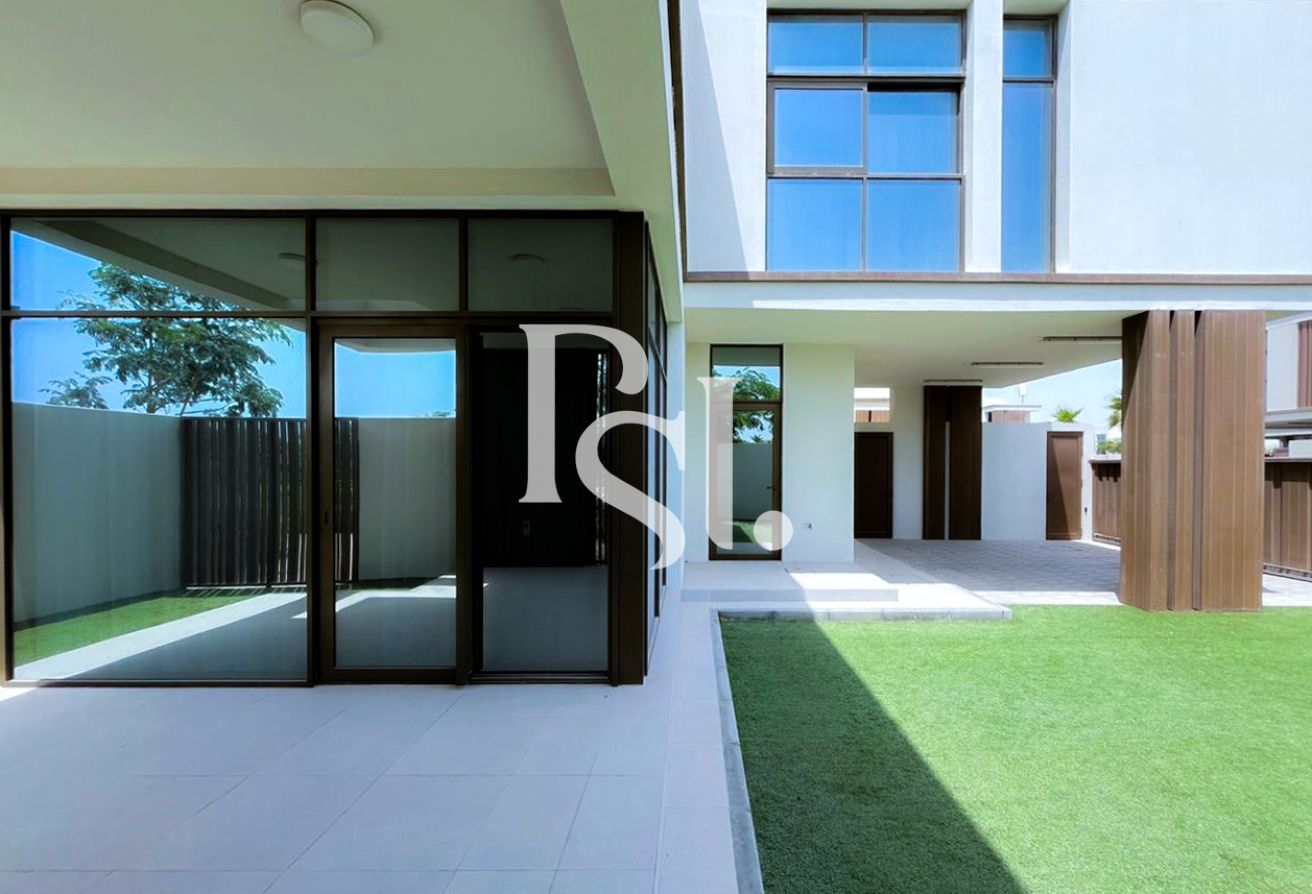 Ready To Move In | Modern Design | Big Plot
