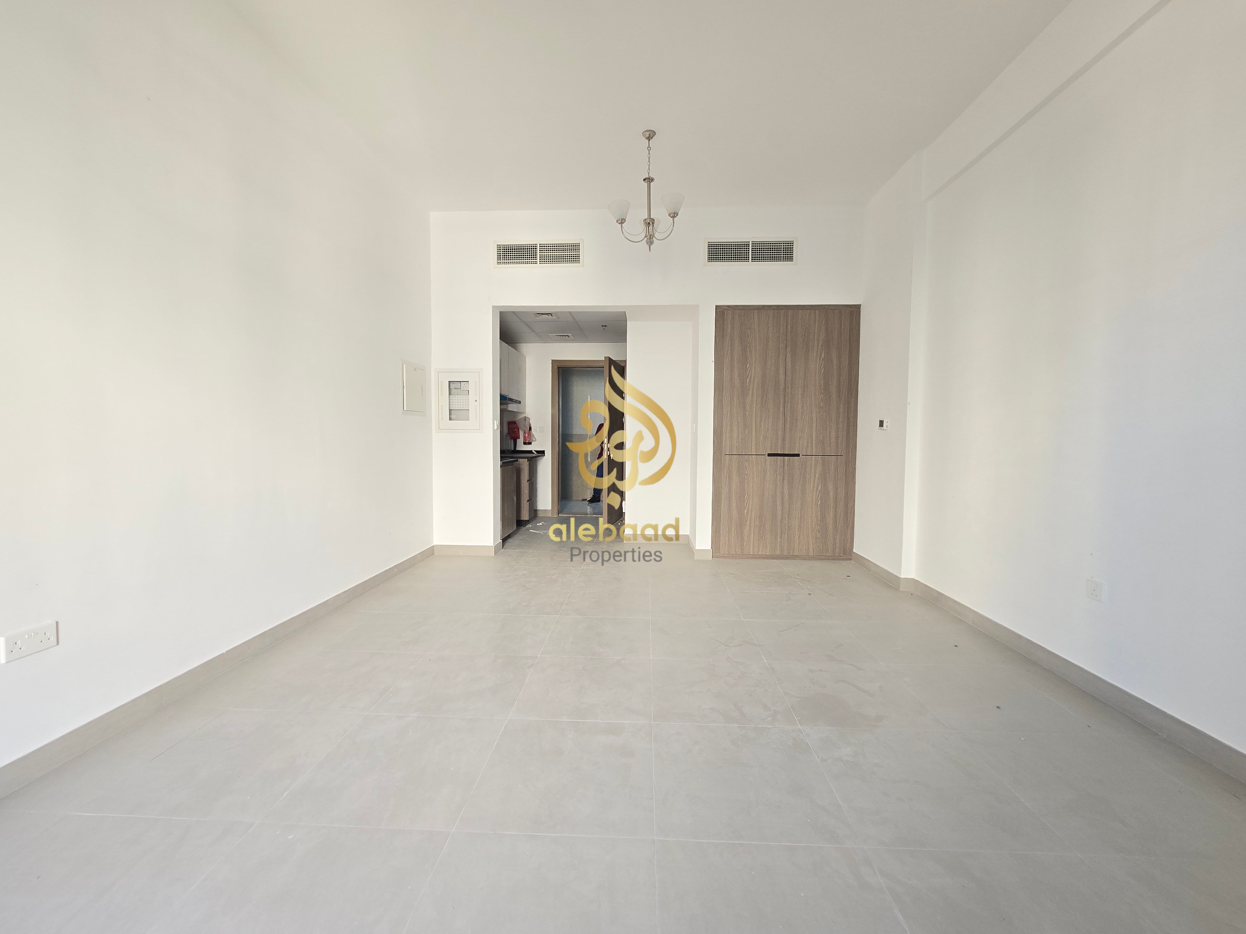 Brand New Lavish Studio Apartment//Balcony//All Amenities//Parking//For Family