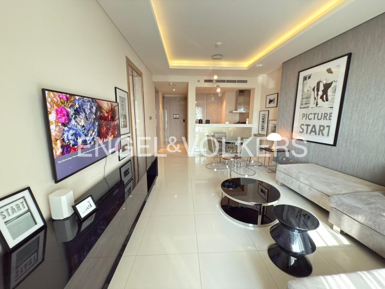 Vacant| Mid floor| Available