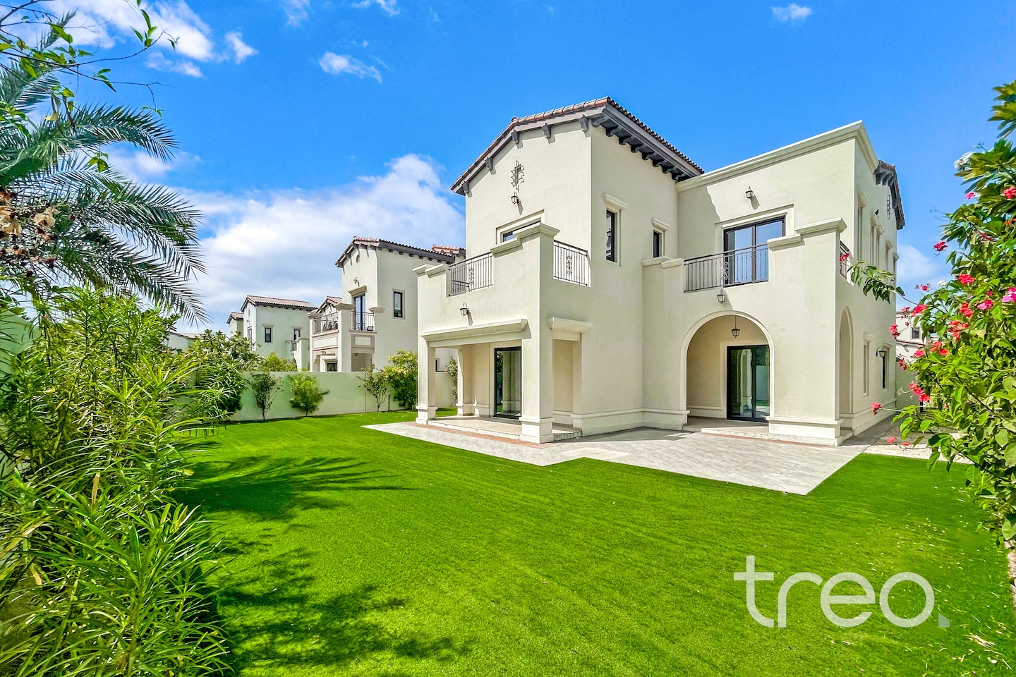 Vacant soon | Landscaped | Singe Row Internal