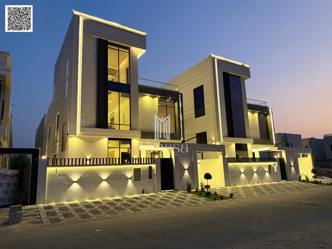 Villa deluxe for sale in al Yasmeen area