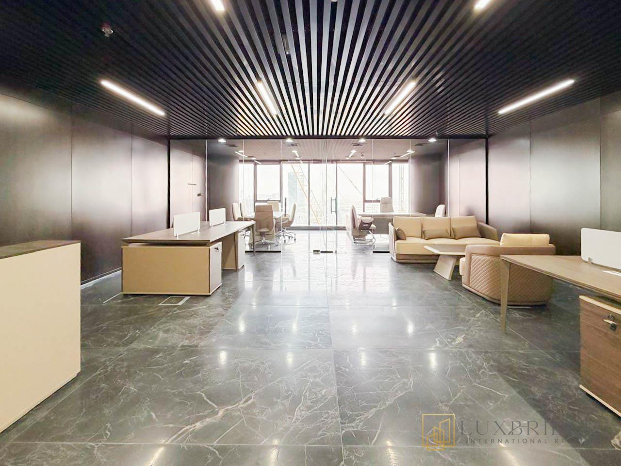 Fully Furnished | Prime Location | High Floor