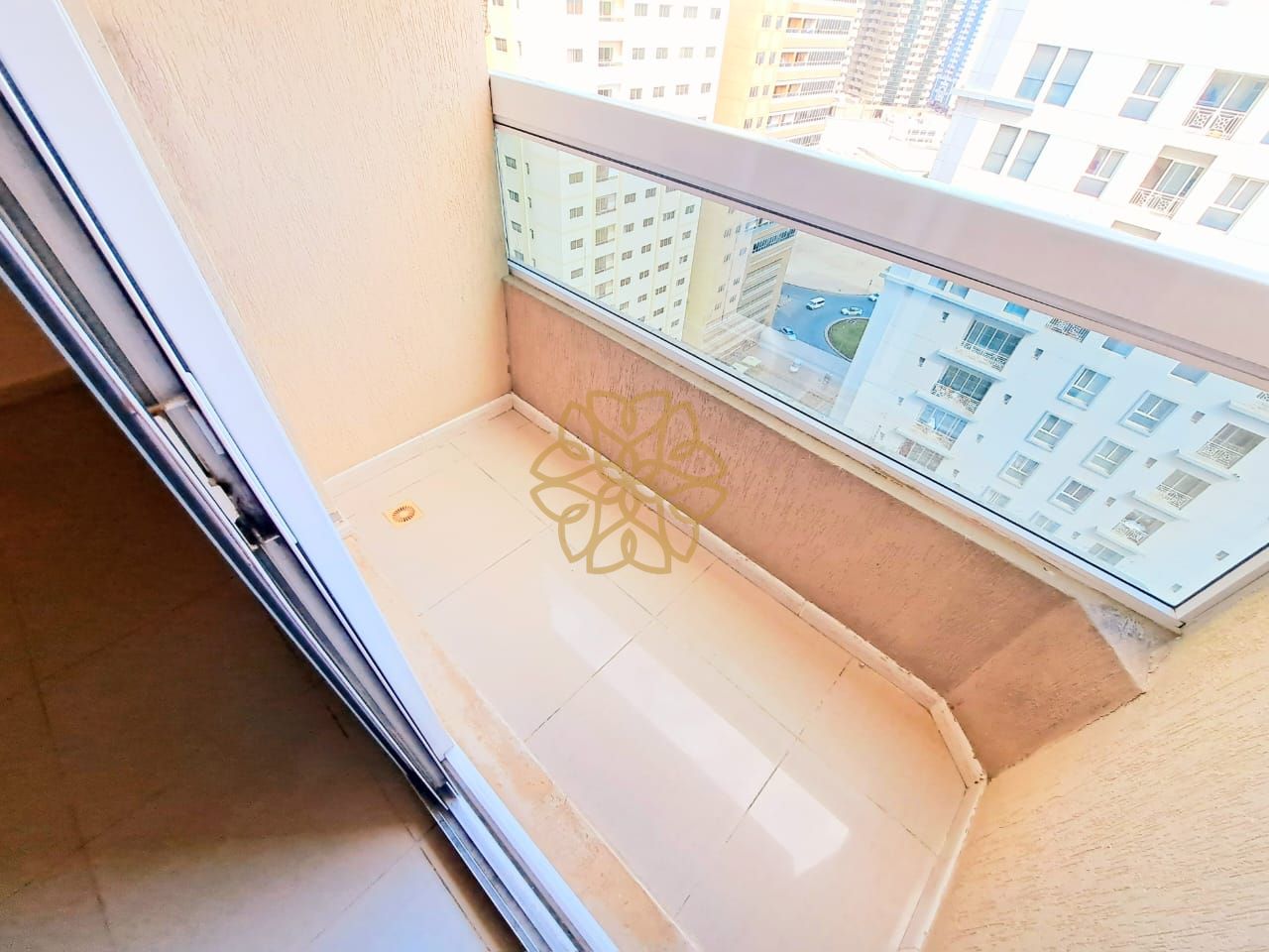 No Deposit One Bedroom With Balcony In Al Taawun