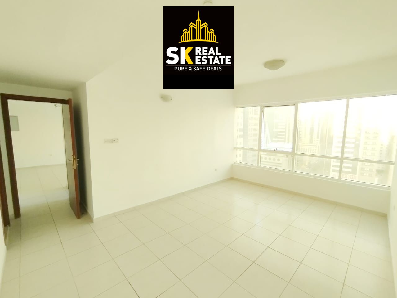 READY TO MOVE SPACIOUS ONE BHK WITH BALCONY OPEN VIEW WITH POOL & GYM EASY TO DUBAI EXCESS