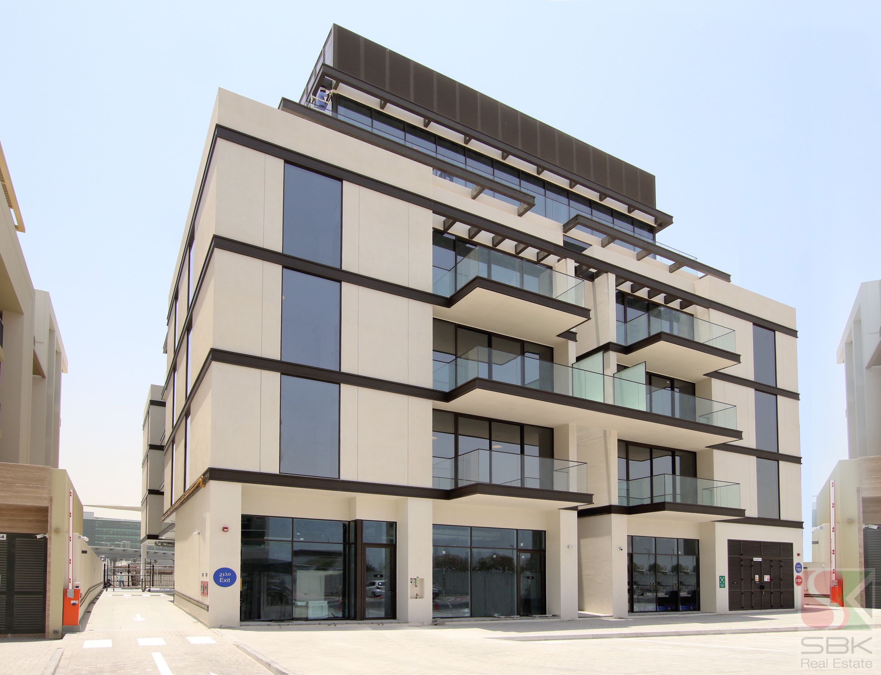 Spacious Luxury 2Bhk Apartment including Kitchen Appliances