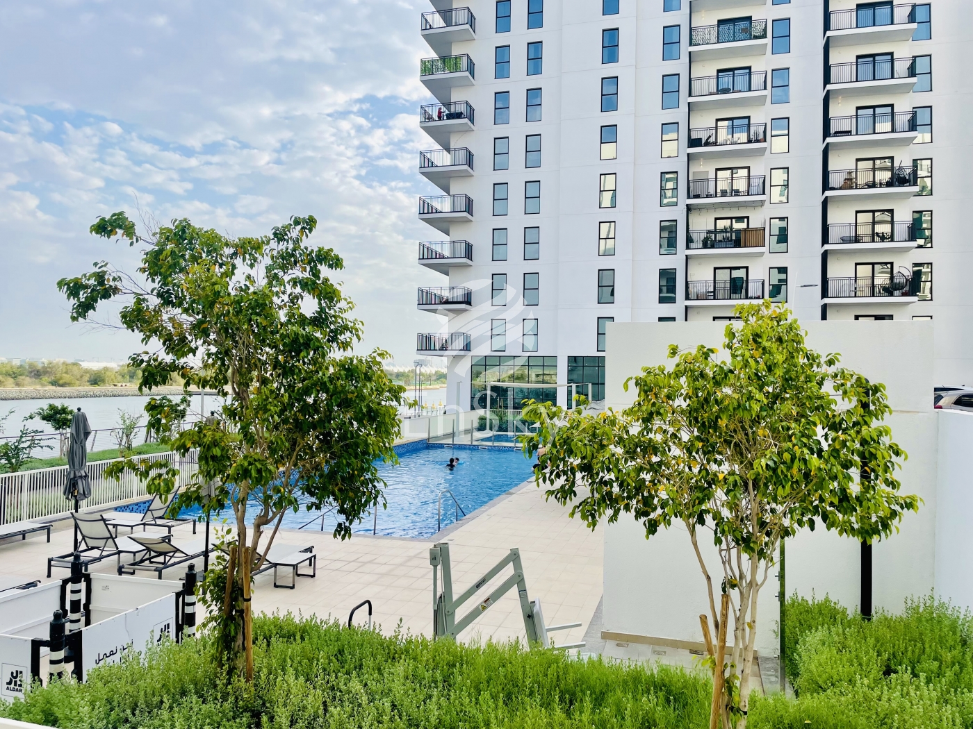 Family Comfort 2BR| Modern Layout |Owner Occupied
