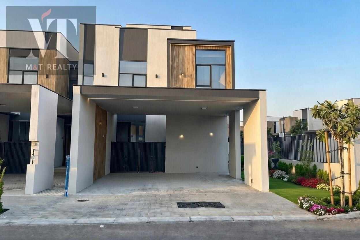 Corner | Big Plot | G+2 | Close to Pool and Park