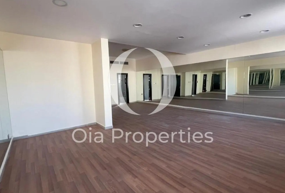 Exclusive 8BHK Villa | Family Living | Prime Area