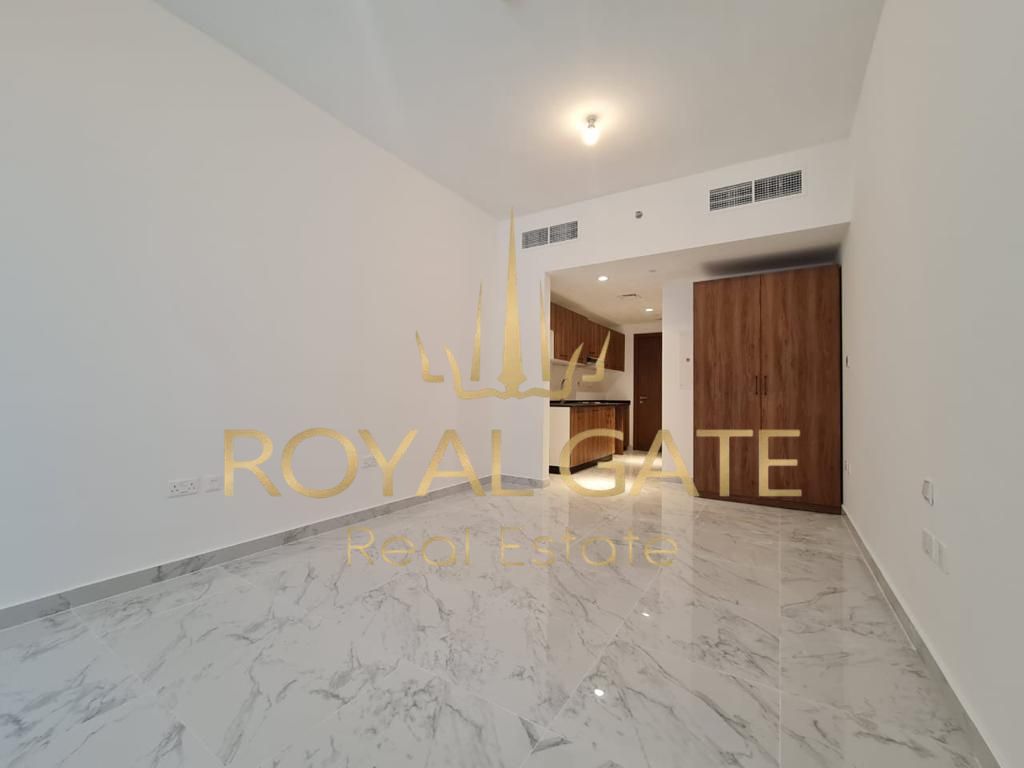 Great Deal | ST w/ Balcony | Ready to Move
