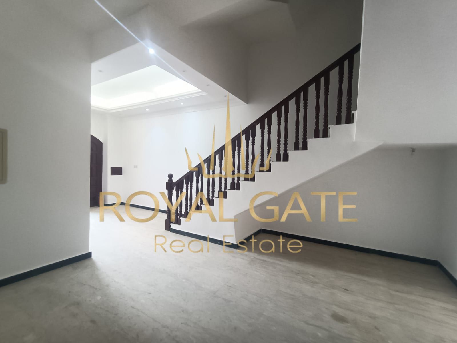 Prime Location l Nice Bright Kitchen l Maid Room l Ready Unit