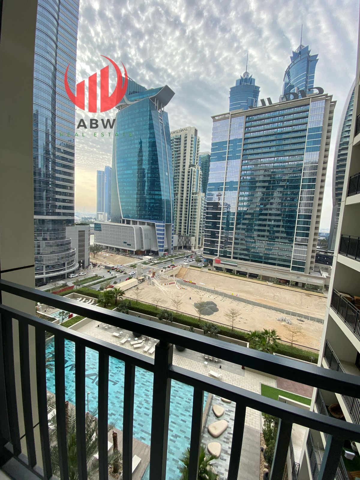 Ready | Furnished | Luxurious Living | Low Floor