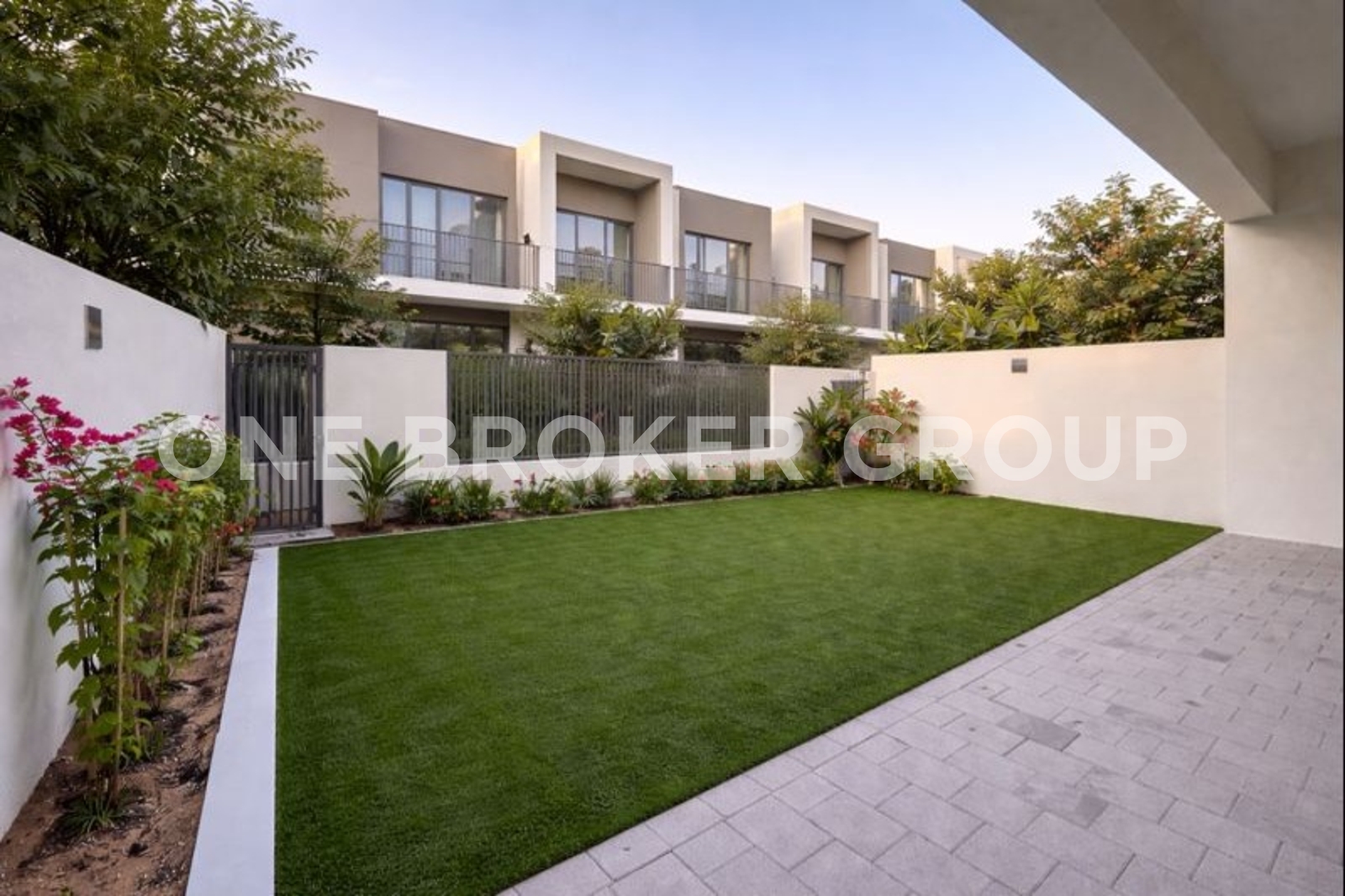 Single Row 3BR | Vacant | Multiple Cheques | Elan