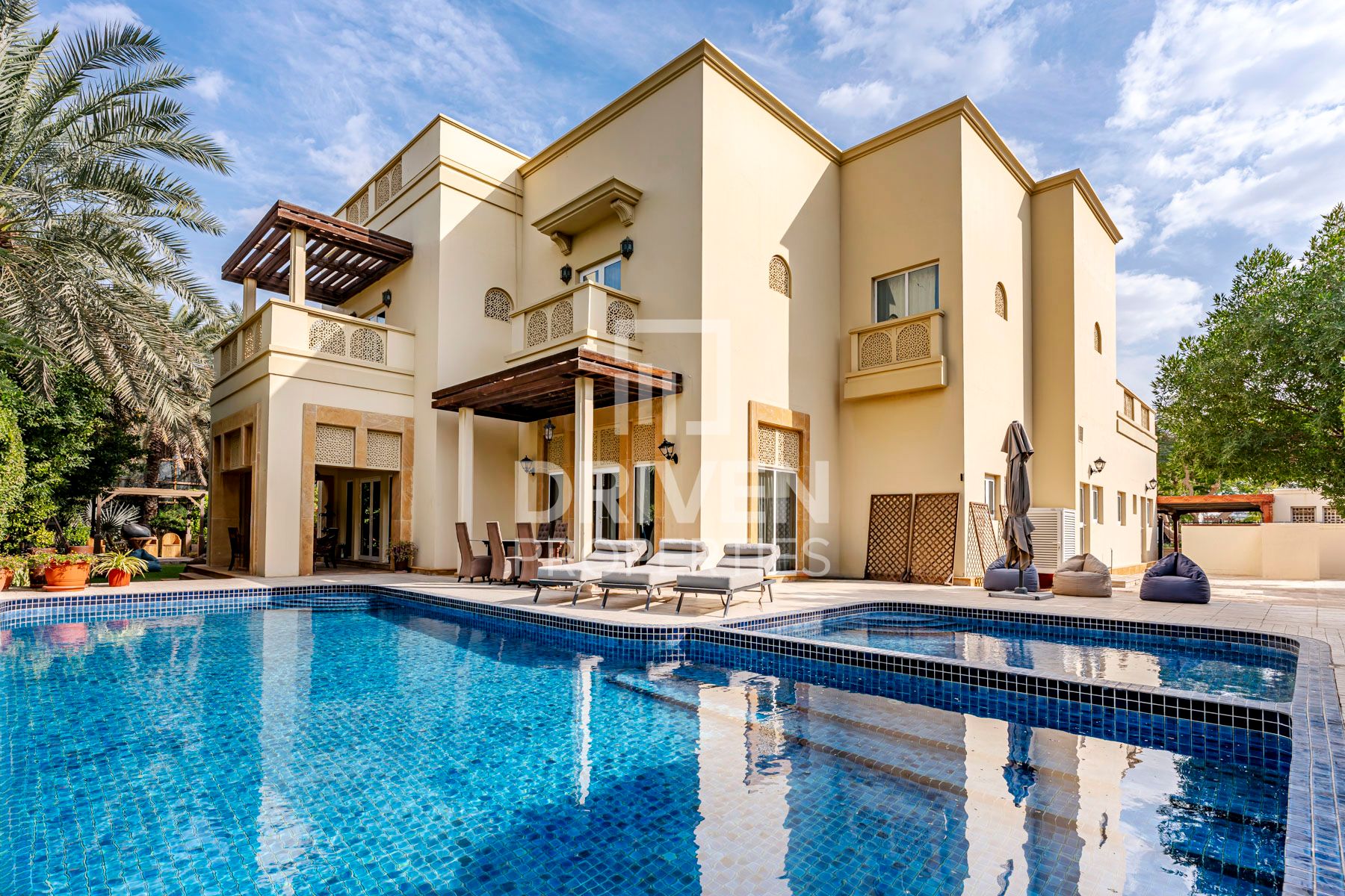 Well-maintained and Luxury Villa | Vacant