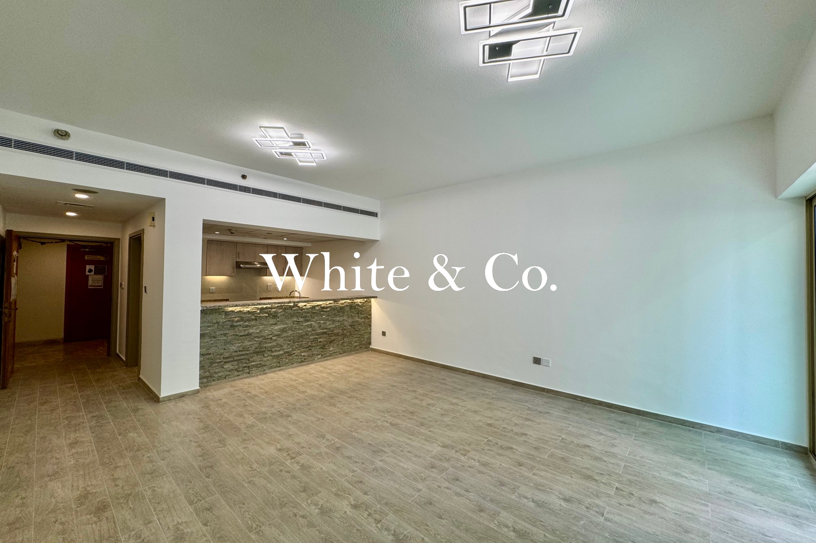 Fully Upgraded | Unfurnished | Prime Loc