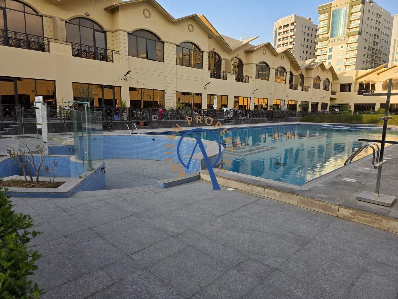 SPACIOUS FAMILLY VILLA | MAIDROOM | NEAR MOE