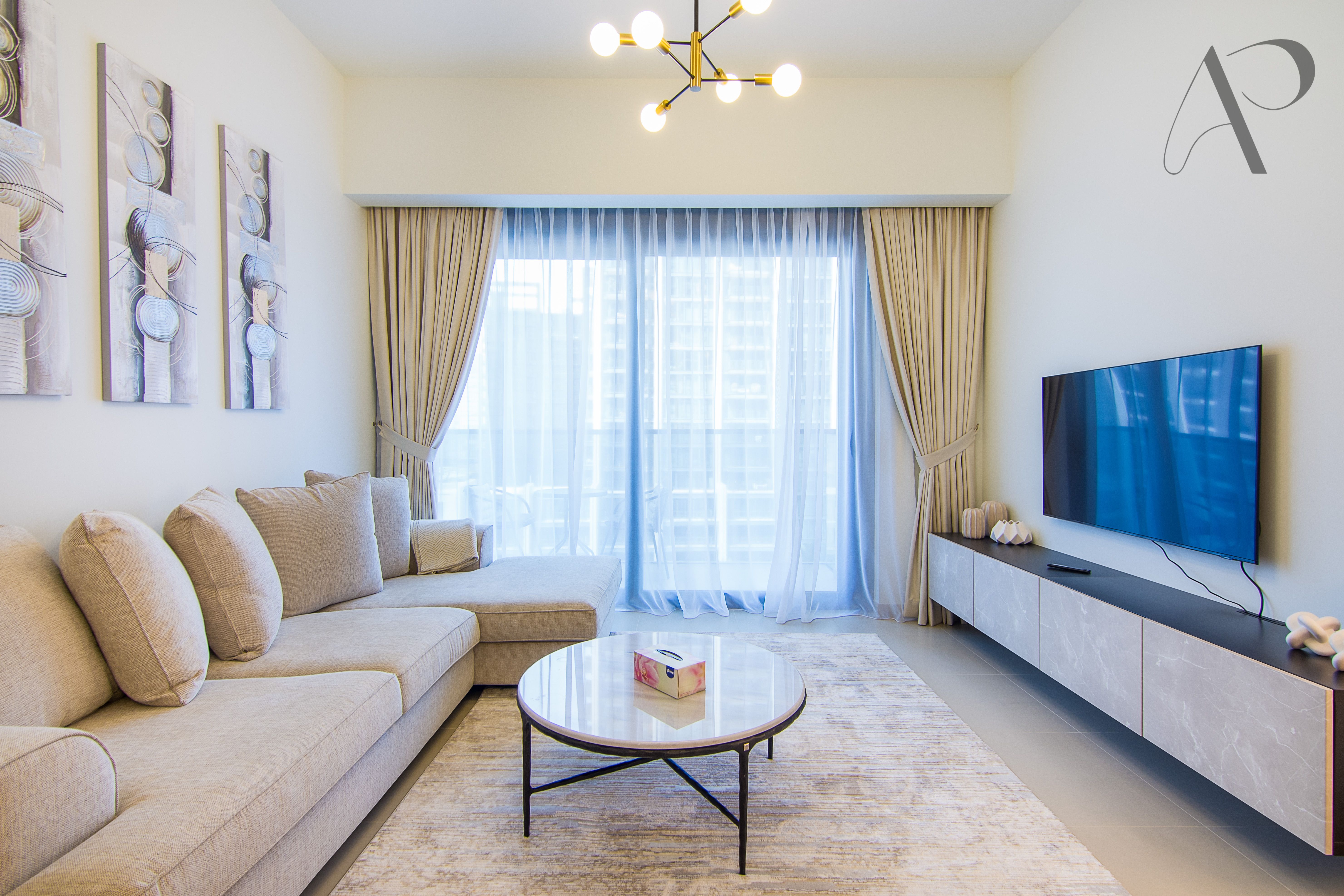 Stylish 1BR | Downtown Dubai | Walk to Burj Khalifa & Dubai Mall