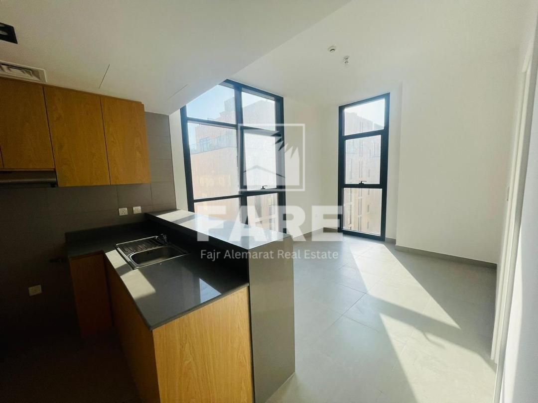 Apartment for Sale in Al Mamsha – Ready to Move In