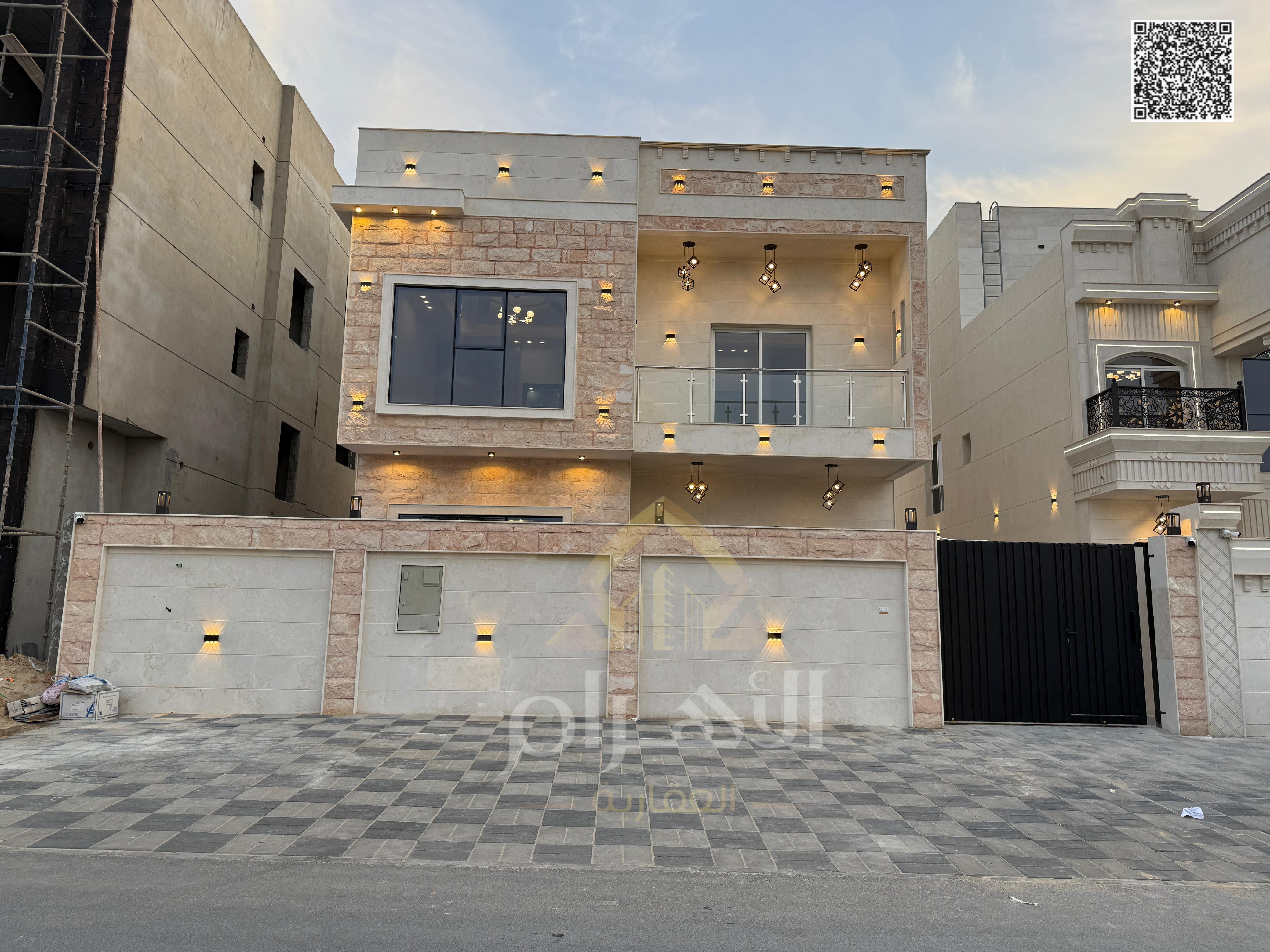 Villa for sale in Al-Haliyo area • 7 master bedrooms • Majlis with bathroom • Living room with bathroom • Main kitchen • Maid's room • Large setback i
