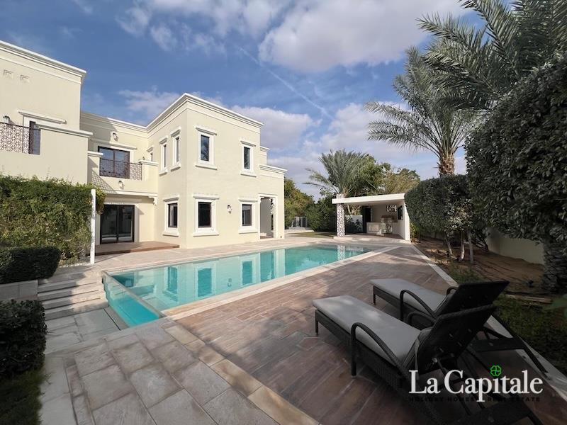 Ultra-Private Luxury Villa | Corner | Single Row
