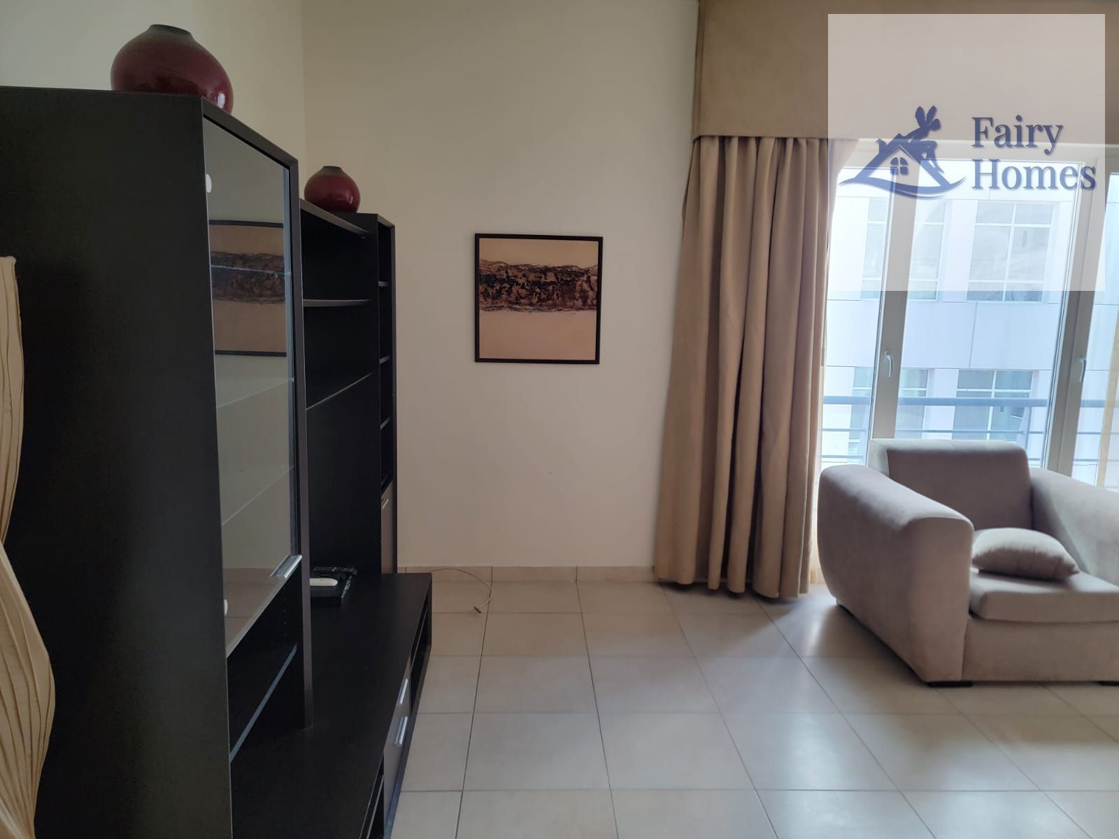 1 BED FULLY FURNISHED APARTMENT WALKING DISTANCE FROM METRO