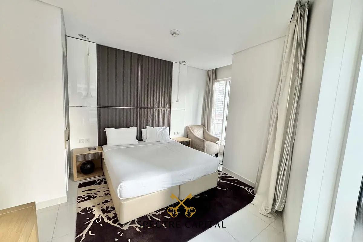 Available Feb 11 Unique Large Layout Turnkey Luxury Living