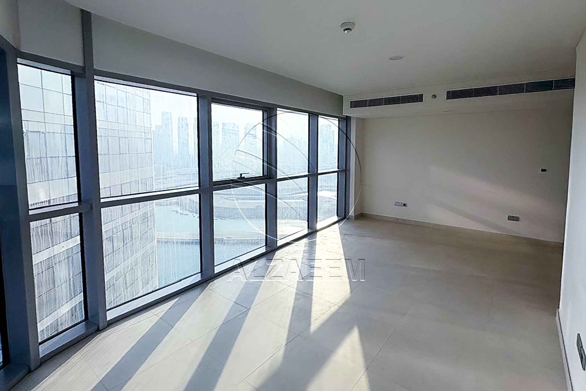 FULL Canal View| 2 Balconies | High Level