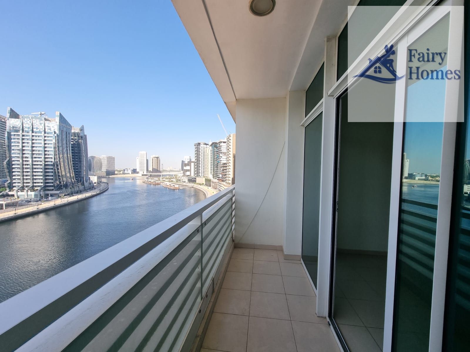 Modern 1 BR Apartment in Clayton Residency